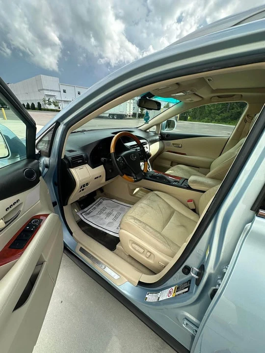 2010 Lexus RX 3rd Gen - Image 10 of 14