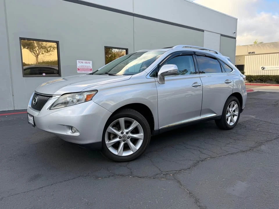 2010 Lexus RX 3rd Gen - Image 2 of 16