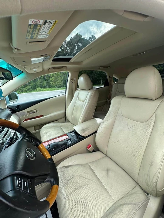 2010 Lexus RX 3rd Gen - Image 12 of 14