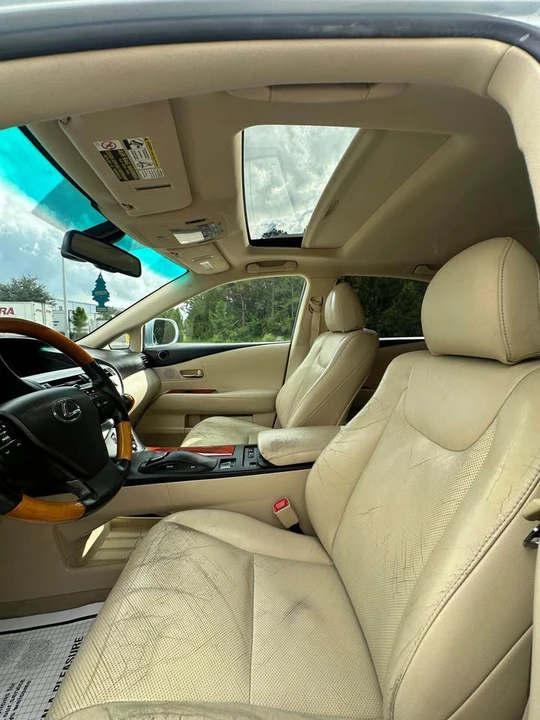 2010 Lexus RX 3rd Gen - Image 11 of 14