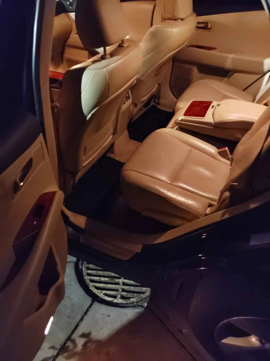 2010 Lexus RX 3rd Gen - Image 12 of 14