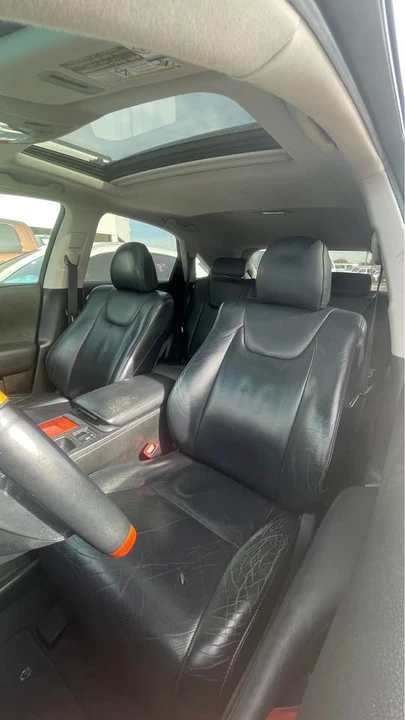 2010 Lexus RX 3rd Gen - Image 6 of 8