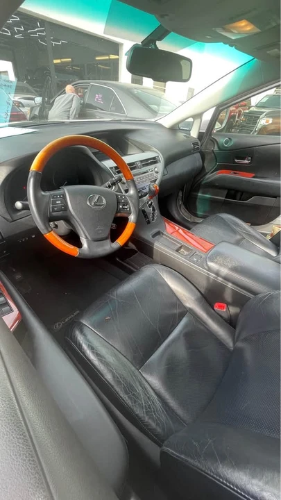 2010 Lexus RX 3rd Gen - Image 7 of 8