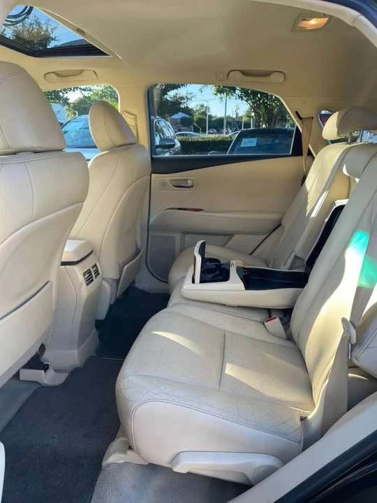 2010 Lexus RX 3rd Gen - Image 9 of 20