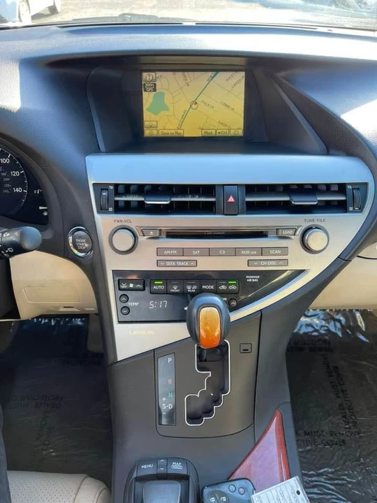 2010 Lexus RX 3rd Gen - Image 13 of 20