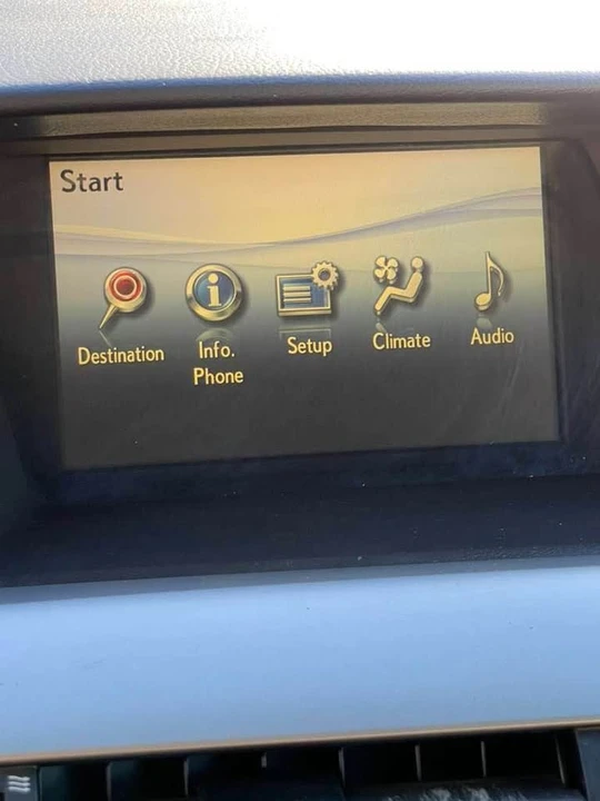 2010 Lexus RX 3rd Gen - Image 18 of 20