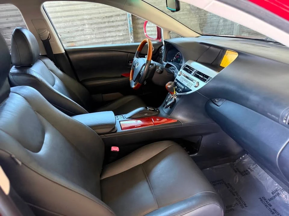 2010 Lexus RX 3rd Gen - Image 16 of 19