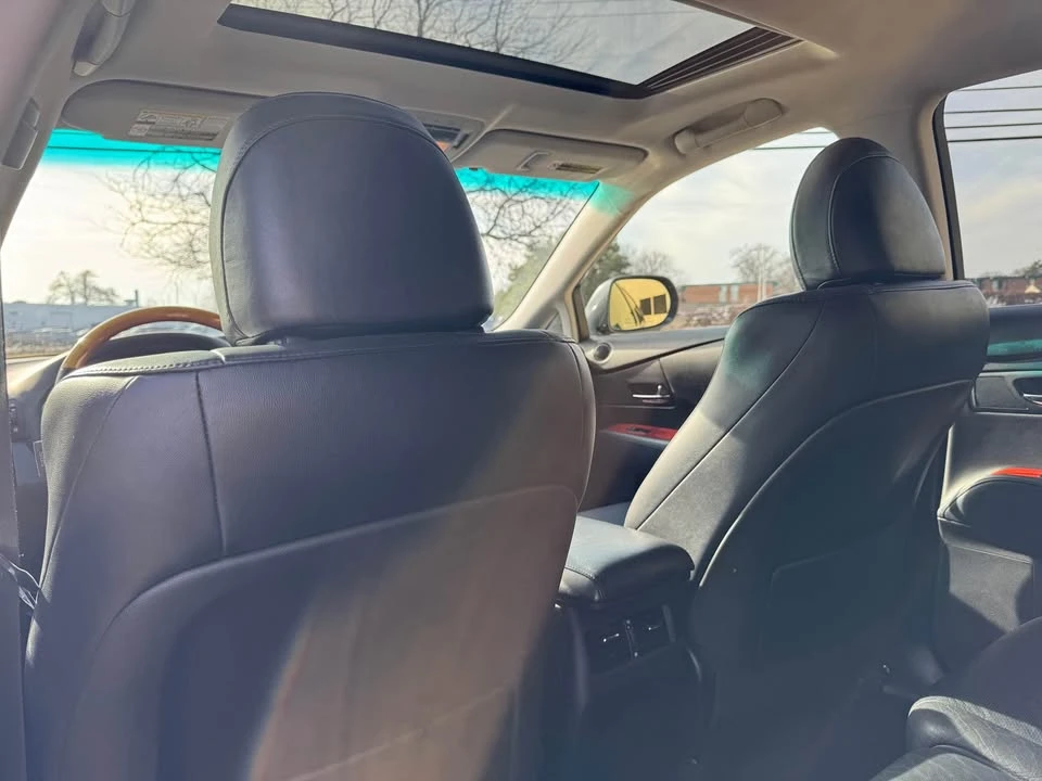 2010 Lexus RX 3rd Gen - Image 17 of 20