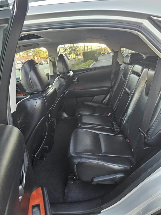 2010 Lexus RX 3rd Gen - Image 8 of 15