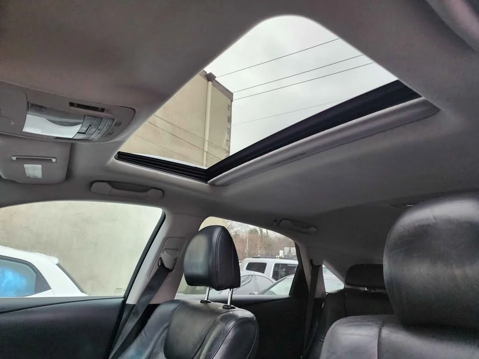 2010 Lexus RX 3rd Gen - Image 7 of 12