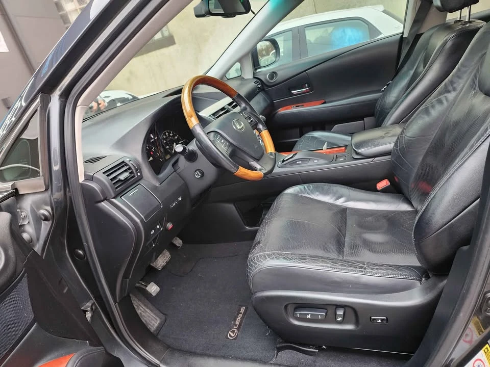 2010 Lexus RX 3rd Gen - Image 5 of 12