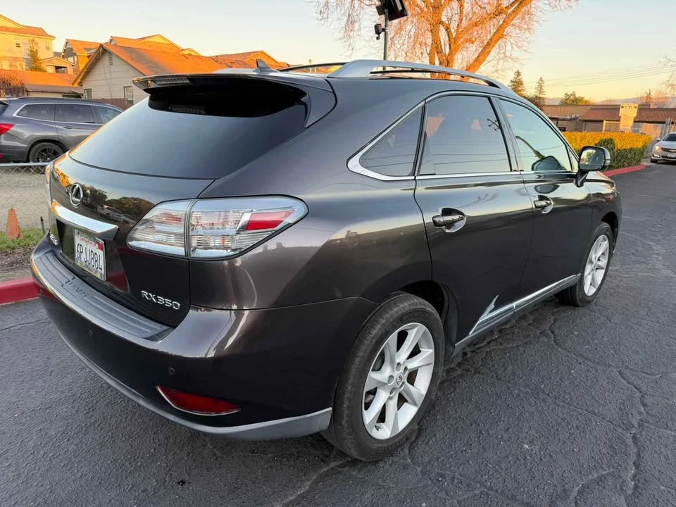 2010 Lexus RX 3rd Gen - Image 5 of 16