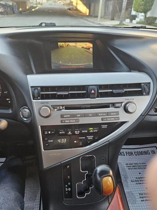 2010 Lexus RX 3rd Gen - Image 12 of 15