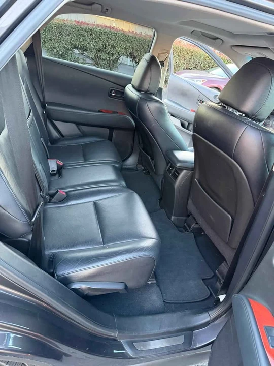 2010 Lexus RX 3rd Gen - Image 14 of 16