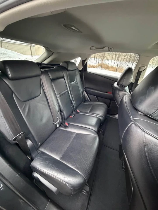 2010 Lexus RX 3rd Gen - Image 19 of 20