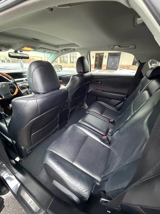 2010 Lexus RX 3rd Gen - Image 17 of 20