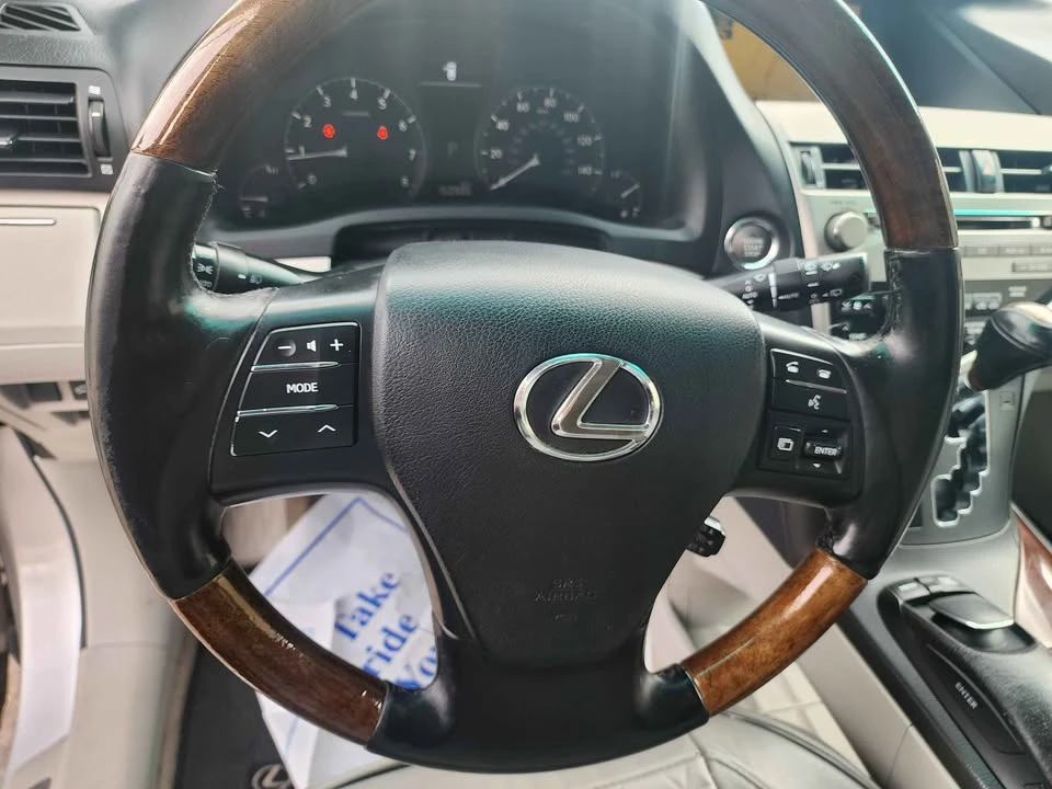 2010 Lexus RX 3rd Gen - Image 17 of 17