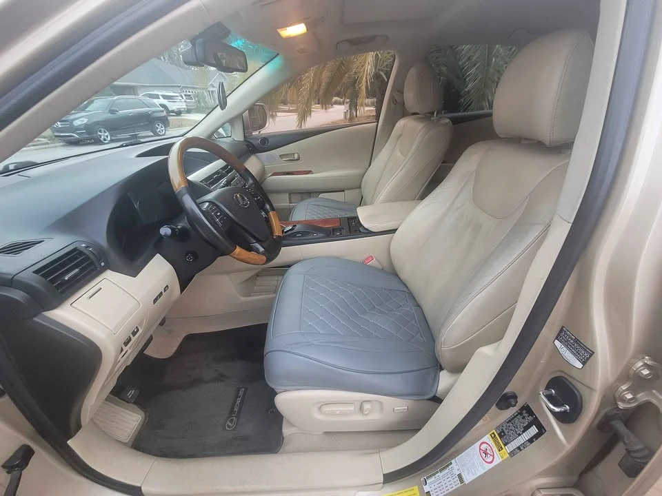 2010 Lexus RX 3rd Gen - Image 9 of 12