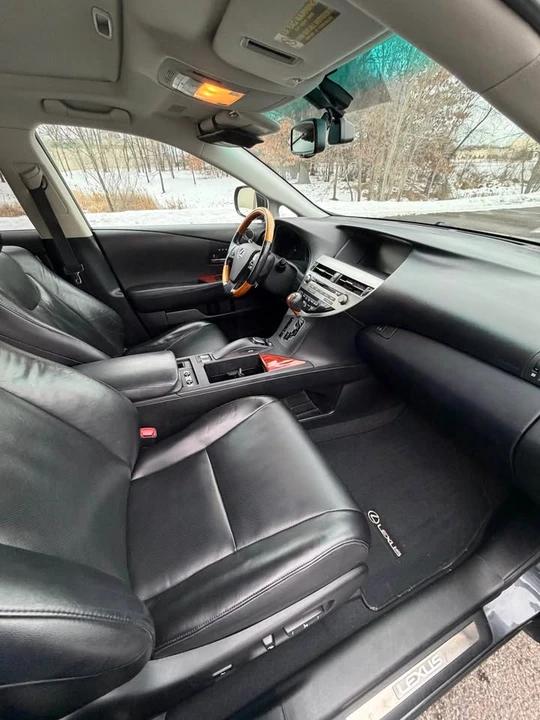 2010 Lexus RX 3rd Gen - Image 13 of 20