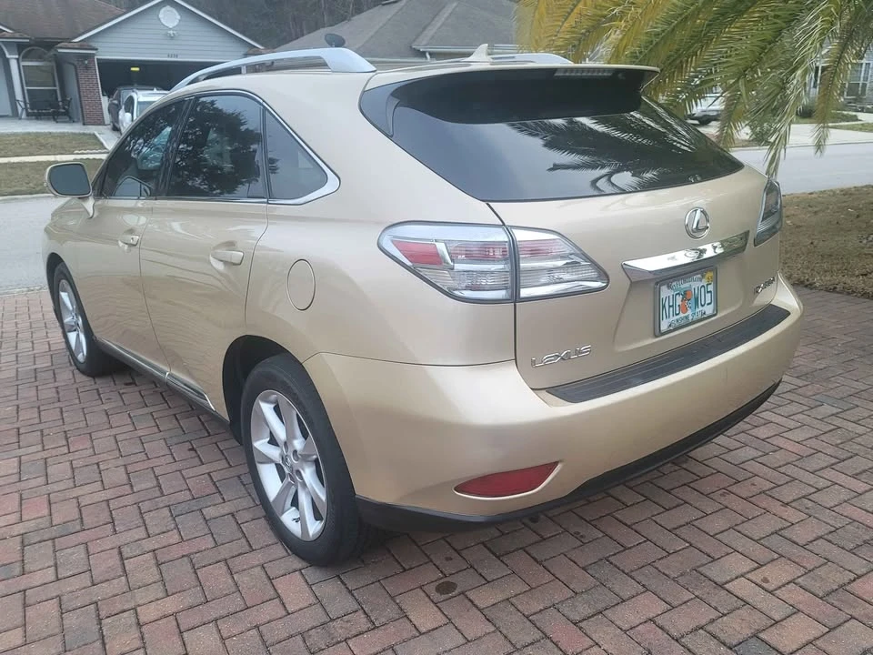 2010 Lexus RX 3rd Gen - Image 4 of 12