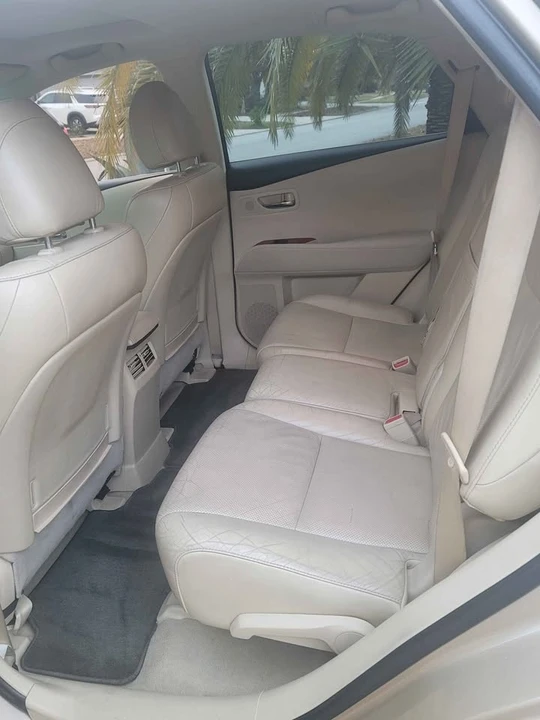 2010 Lexus RX 3rd Gen - Image 8 of 12