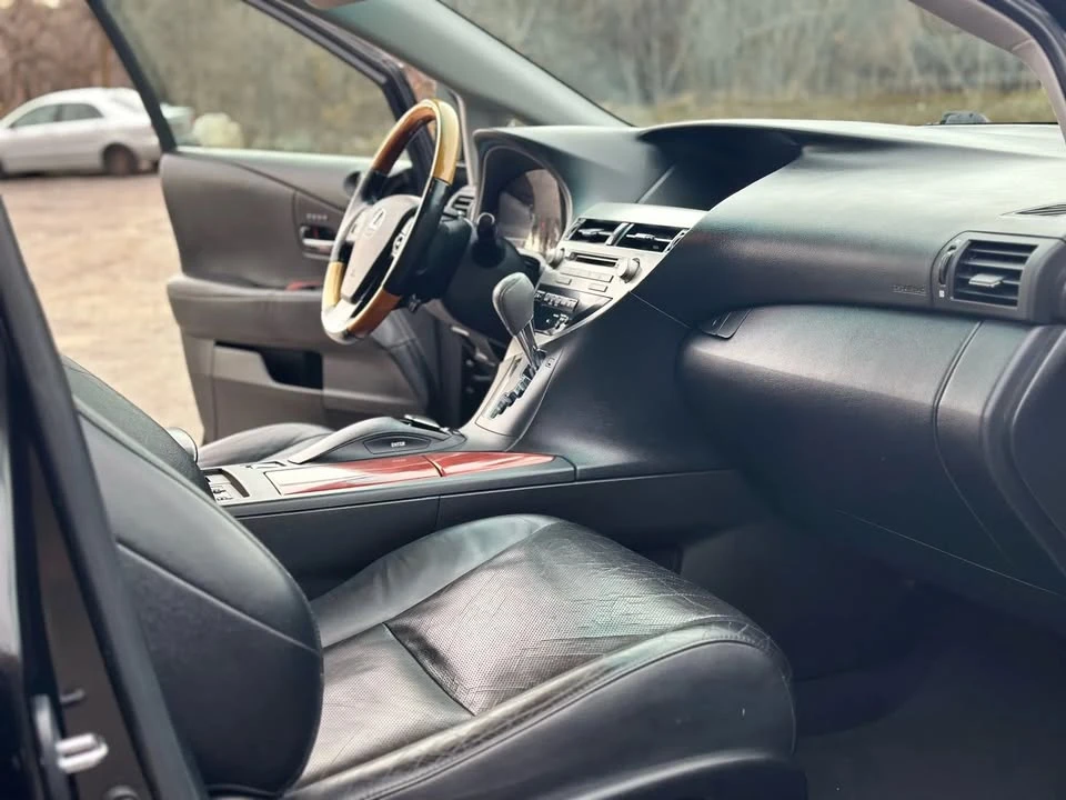 2010 Lexus RX 3rd Gen - Image 6 of 19
