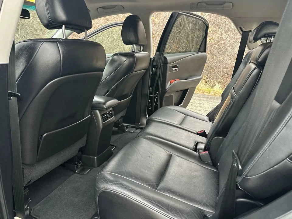 2010 Lexus RX 3rd Gen - Image 15 of 19