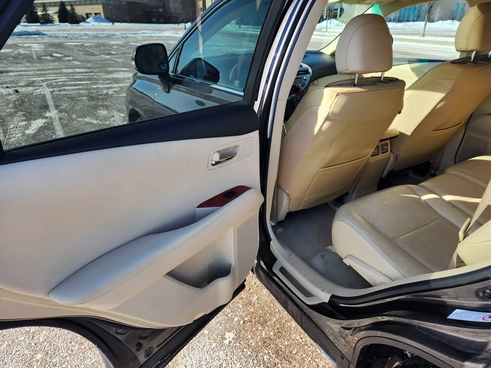 2010 Lexus RX 3rd Gen - Image 17 of 17