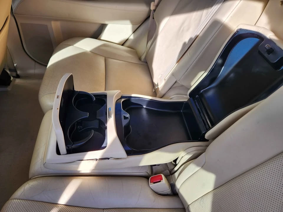 2010 Lexus RX 3rd Gen - Image 13 of 17