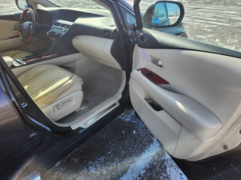 2010 Lexus RX 3rd Gen - Image 11 of 17