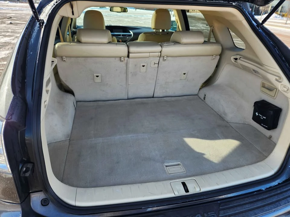 2010 Lexus RX 3rd Gen - Image 15 of 17