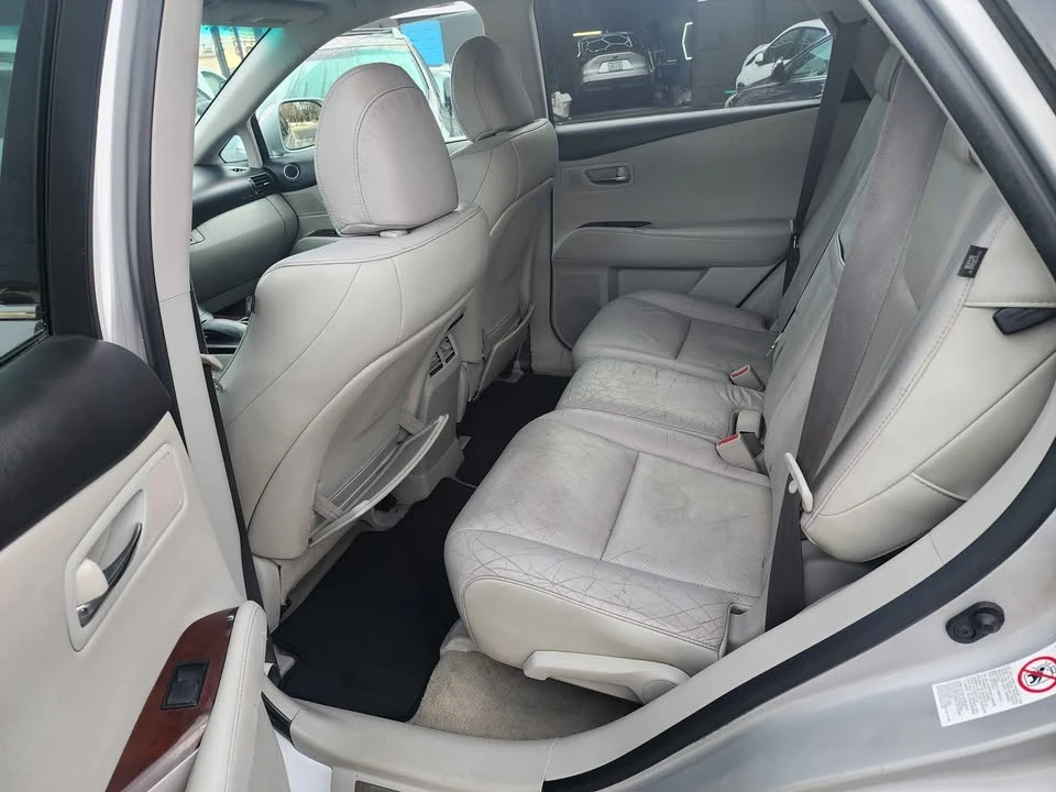 2010 Lexus RX 3rd Gen - Image 6 of 17