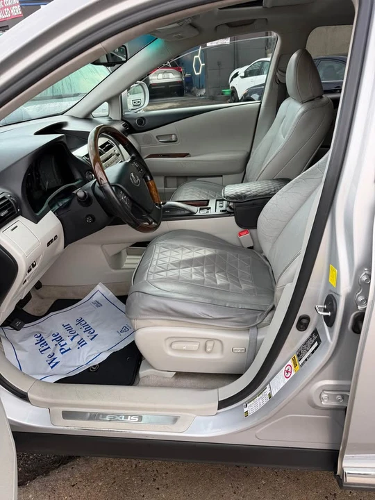 2010 Lexus RX 3rd Gen - Image 14 of 19