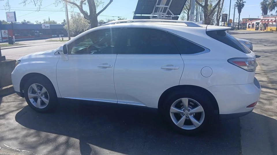 2010 Lexus RX 3rd Gen - Image 4 of 4