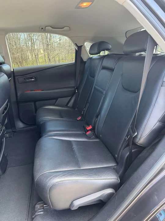 2010 Lexus RX 3rd Gen - Image 12 of 16