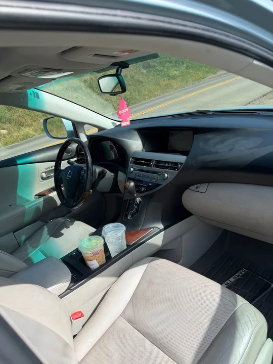 2010 Lexus RX 3rd Gen - Image 12 of 20
