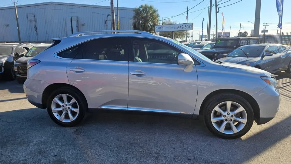 2010 Lexus RX 3rd Gen - Image 5 of 16