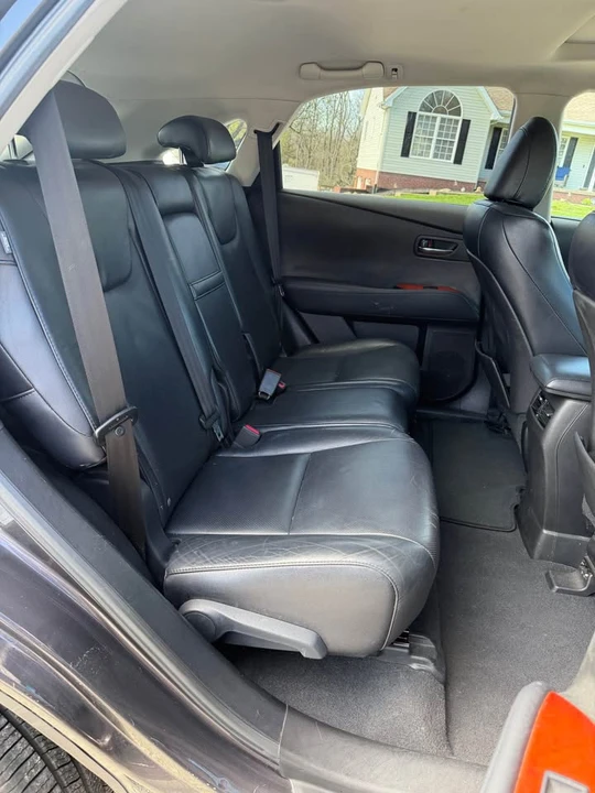 2010 Lexus RX 3rd Gen - Image 14 of 16