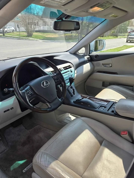 2010 Lexus RX 3rd Gen - Image 6 of 13