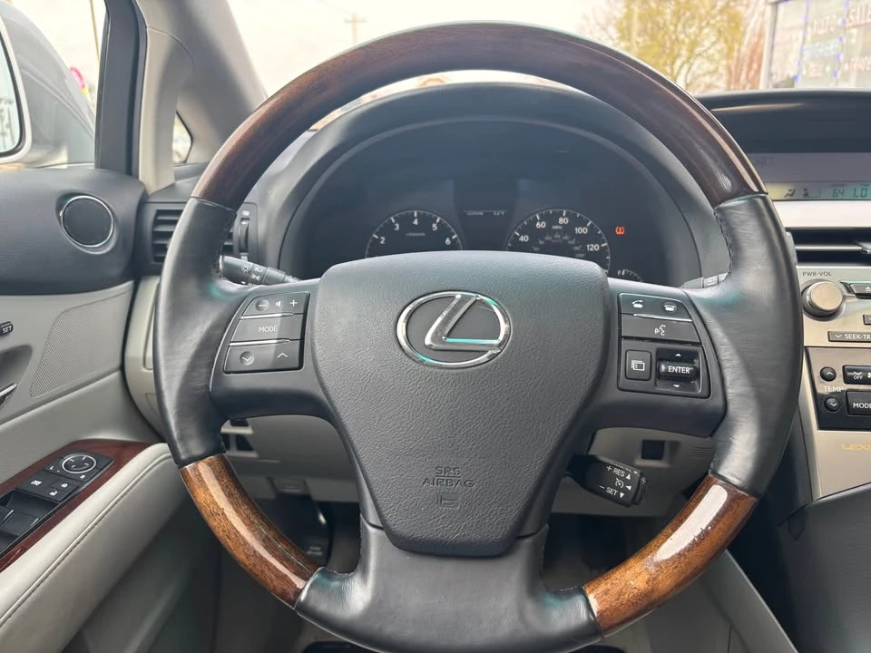 2010 Lexus RX 3rd Gen - Image 12 of 19