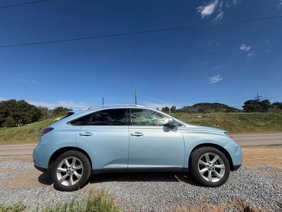 2010 Lexus RX 3rd Gen - Image 8 of 20