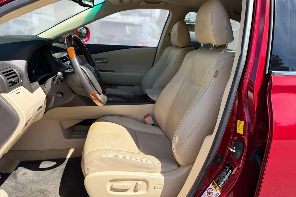 2010 Lexus RX 3rd Gen - Image 13 of 20