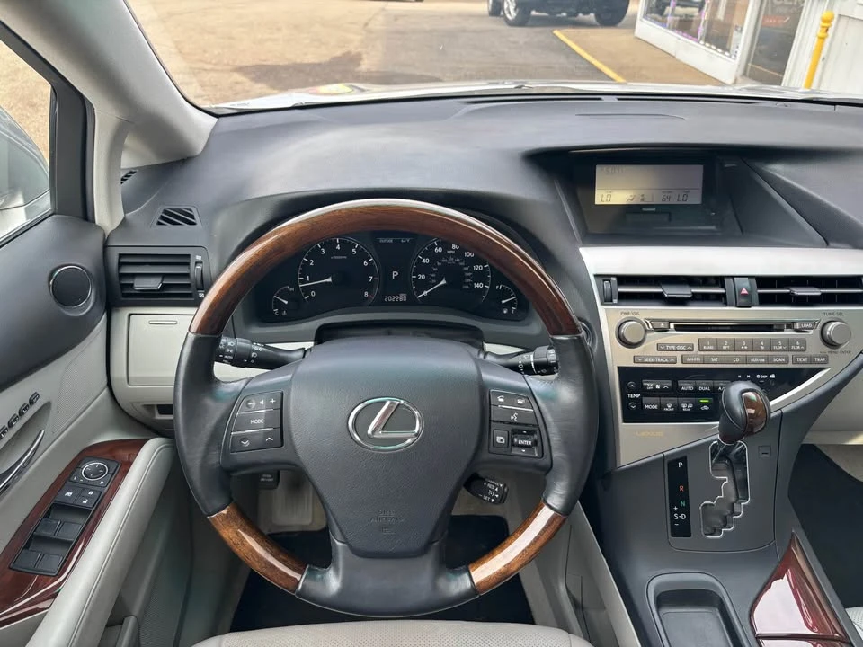 2010 Lexus RX 3rd Gen - Image 11 of 19