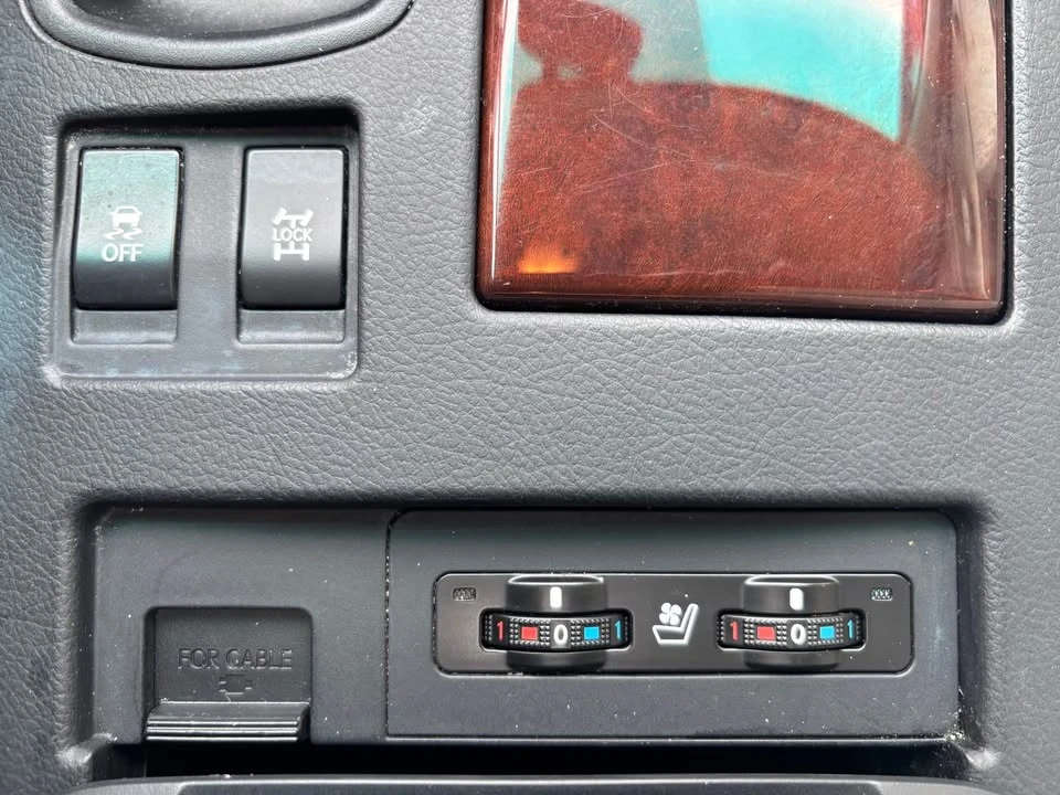 2010 Lexus RX 3rd Gen - Image 17 of 19