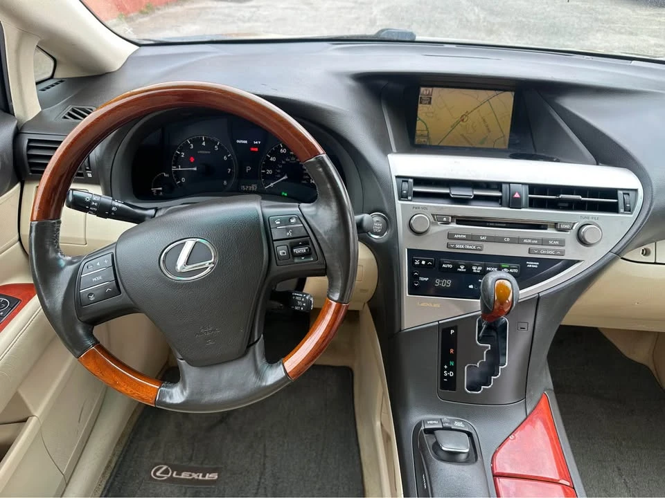 2010 Lexus RX 3rd Gen - Image 8 of 14
