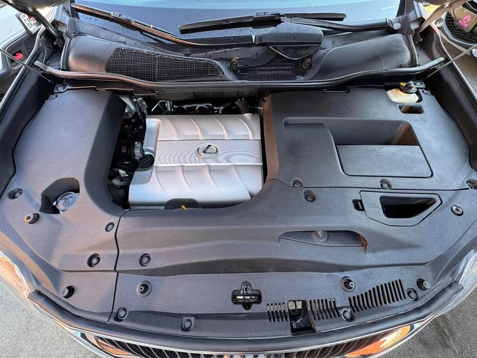 2010 Lexus RX 3rd Gen - Image 11 of 20