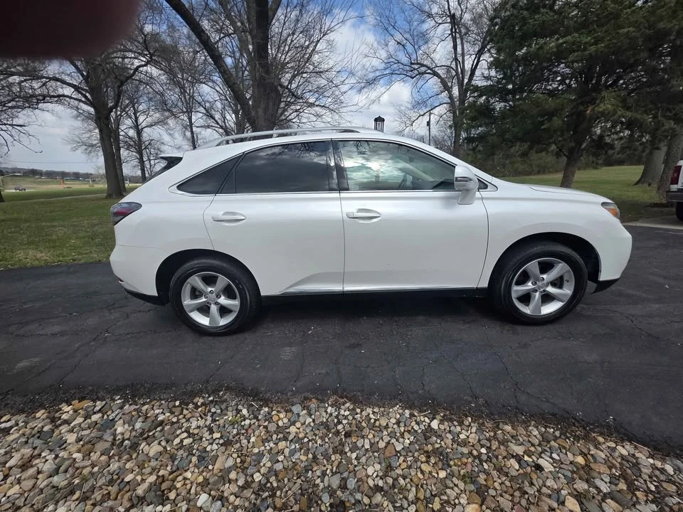 2010 Lexus RX 3rd Gen - Image 2 of 8
