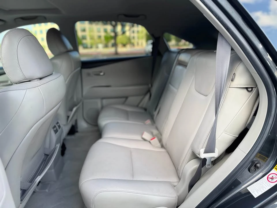 2010 Lexus RX 3rd Gen - Image 16 of 20