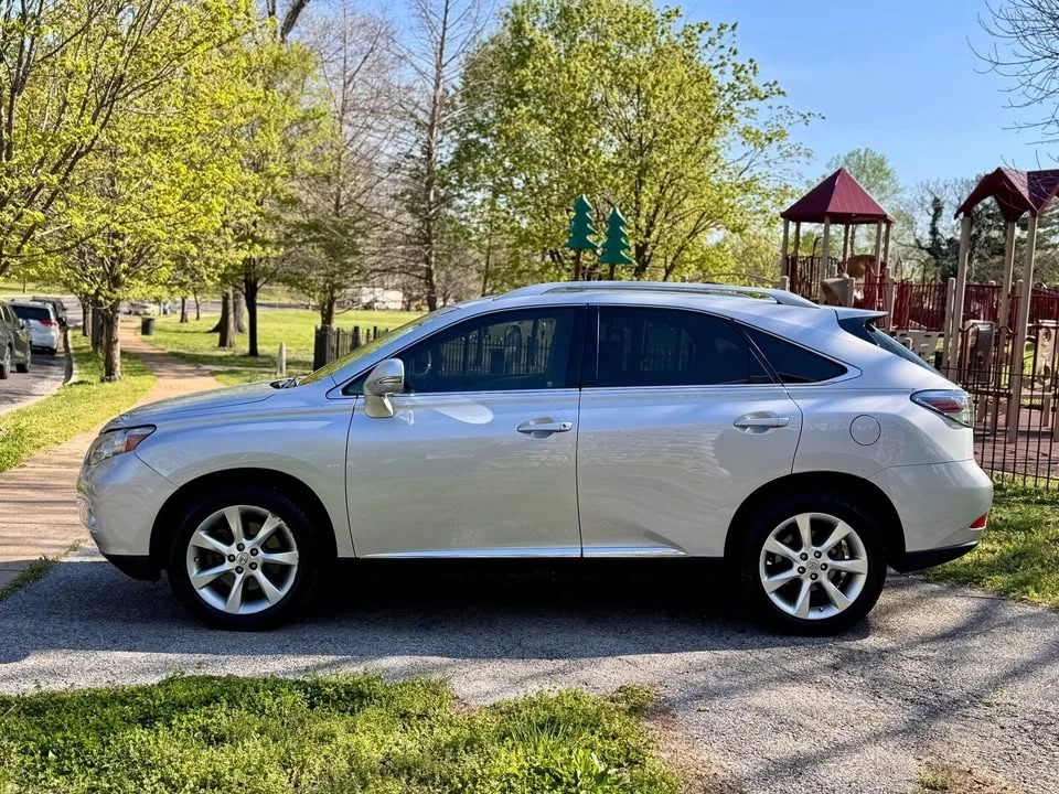 2010 Lexus RX 3rd Gen - Image 5 of 20