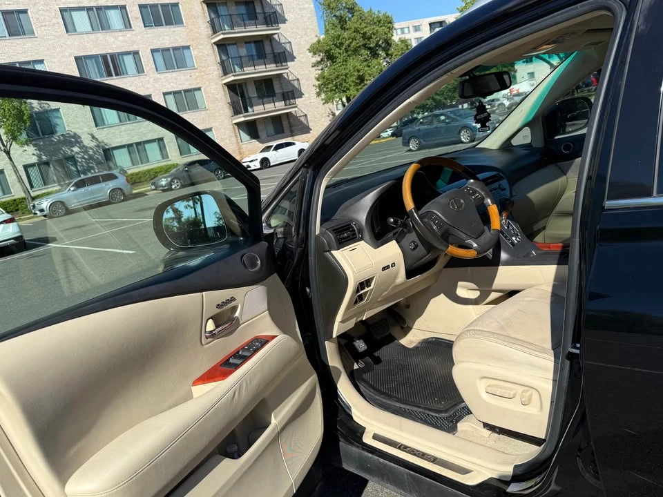 2010 Lexus RX 3rd Gen - Image 2 of 10